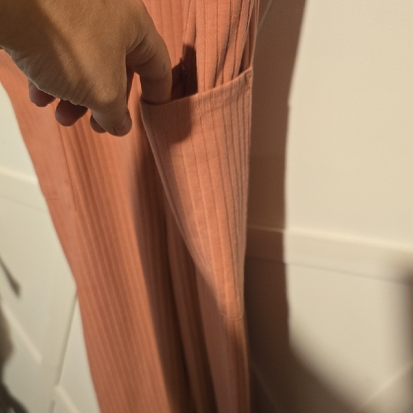 New Ribbed Sleeveless Dress - Picture 2 of 5